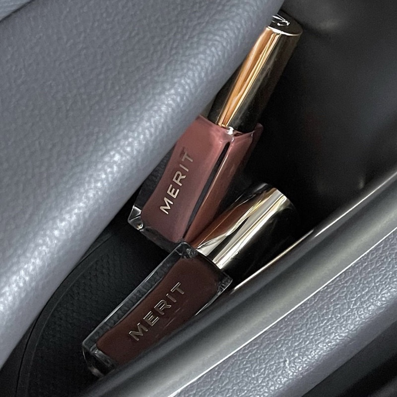 Son bóng có dưỡng Merit Shade Slick Tinted Lip Oil