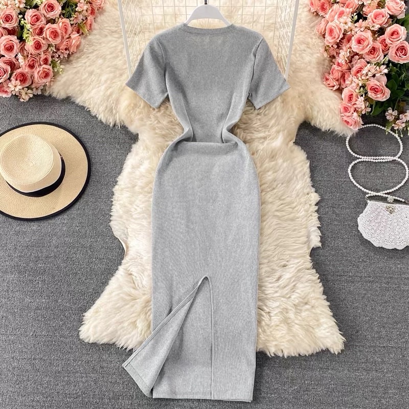 Đầm body thun len dệt kim màu trơn có tay