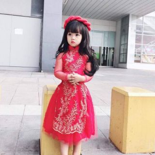 Áo dài cách tân kèm mấn cho bé
