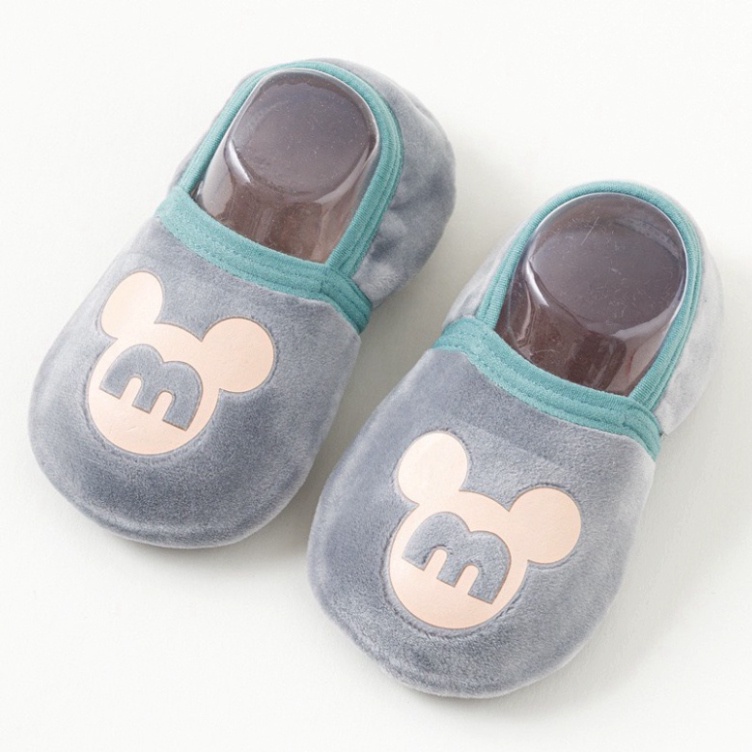 ( Km ) ( Khuyến mãi ) Giày vớ chất liệu nhung dày không trơn trợt vớ trẻ sơ sinh cho trẻ em trai va gái.