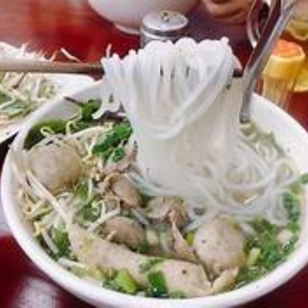 Bún phở khô từ gạo Nam Định,hủ tiếu dai, mềm mịn,thuận tiện cho món phở sáng Hà Nội 500g,1kg.