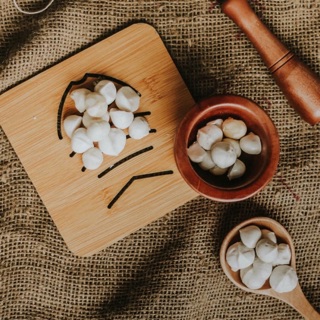 Macca nhân sấy ăn liền