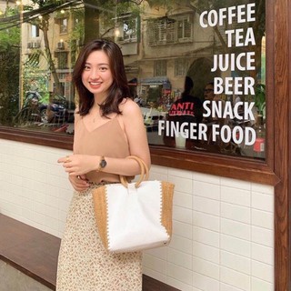 Áo hai dây cổ tim