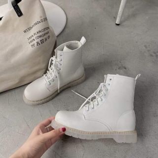 (ORDER) Bốt ulzzang trắng cá tính