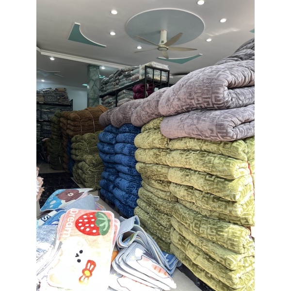 Chăn Lông Cừu LUXURY Chữ Vạn 3,3kg_Chăn Đại Hàn Siêu Ấm_ Hàng Cao Cấp Xuất Khẩu