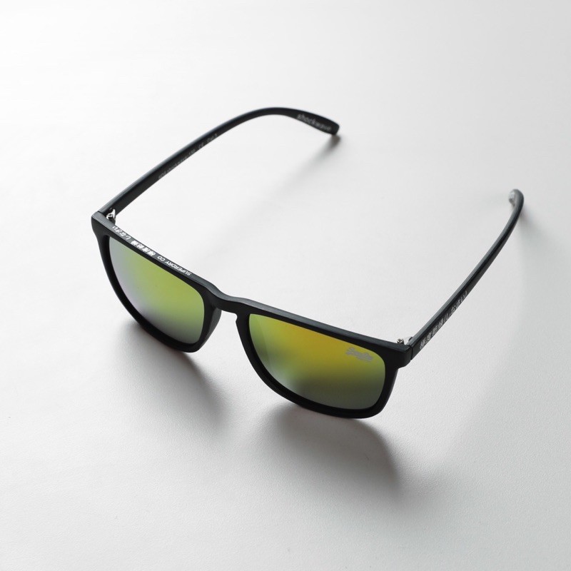 Kính superdry thời trang