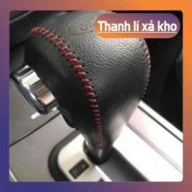 Bọc cần số ford escape Số tự động, da bò nhiều màu sắc. khắc logo hãng xe theo yêu cầu