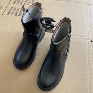 Boot da bé gái