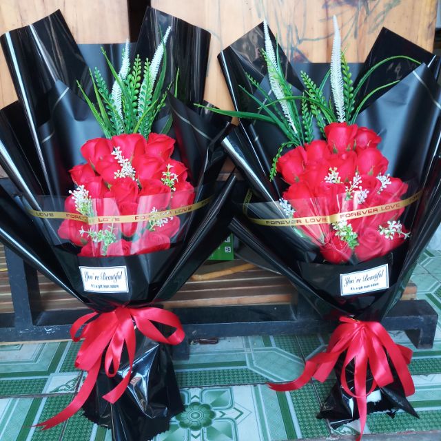 Hoa hồng sáp  thơm 19 bông