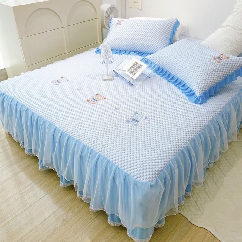 CHIẾU ĐIỀU HOA CAO SU NON PHỦ BÈO REN THÊU GẤU CAO CẤP SIÊU XINH