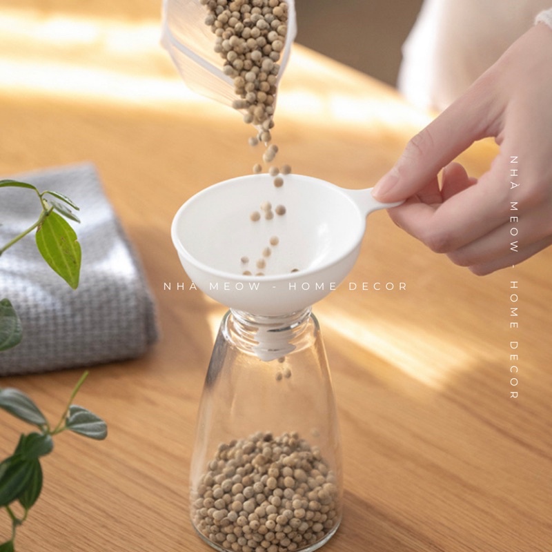 Phễu nhựa trắng cao cấp chiết chất lỏng, dầu ăn, các loại hạt hoặc thực phẩm khô