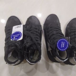 Giày bata hình ngôi sao
