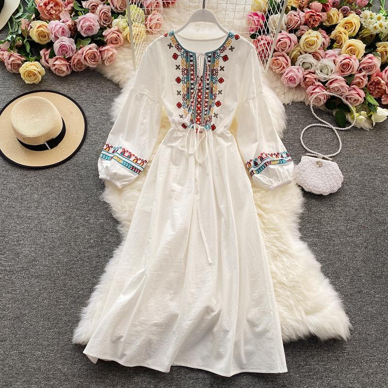 Đầm Tay Phồng Thêu Họa Tiết Phong Cách Bohemian Thời Trang Đi Biển Cho Nữ
