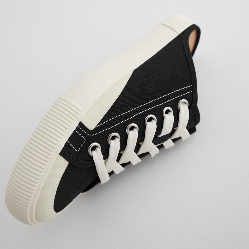 GIÀY THỂ THAO HỞ GÓT RETRO ĐEN CLASSIC