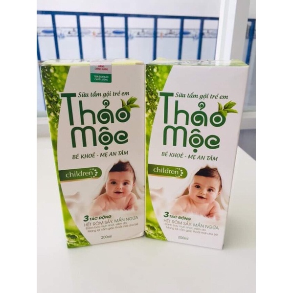 (𝓗𝓸𝓽 𝓢𝓪𝓵𝓮) SỮA TẮM GỘI THẢO MỘC OBIPHAR CHO TRẺ EM (200ml) - TRỊ RÔM SẢY, MẨN NGỨA MÙA NẮNG NÓNG