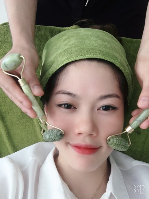 Ngọc massage spa mặt cực phê