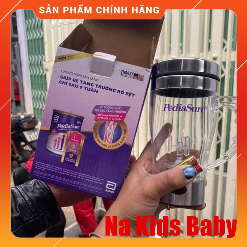 Cốc tự khuấy Pediasure kèm pin