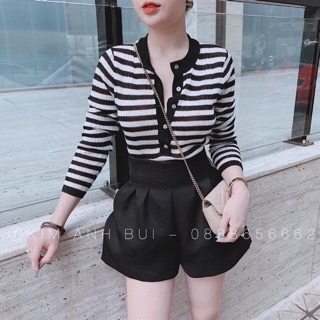 Áo tăm kẻ khuy cổ