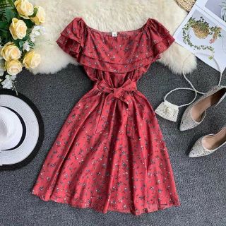 Váy hoa trễ vai