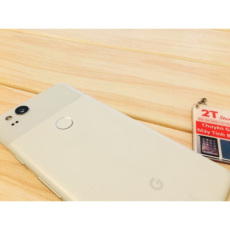 Điện thoại Google Pixel 2 chụp ảnh đêm siêu đẹp