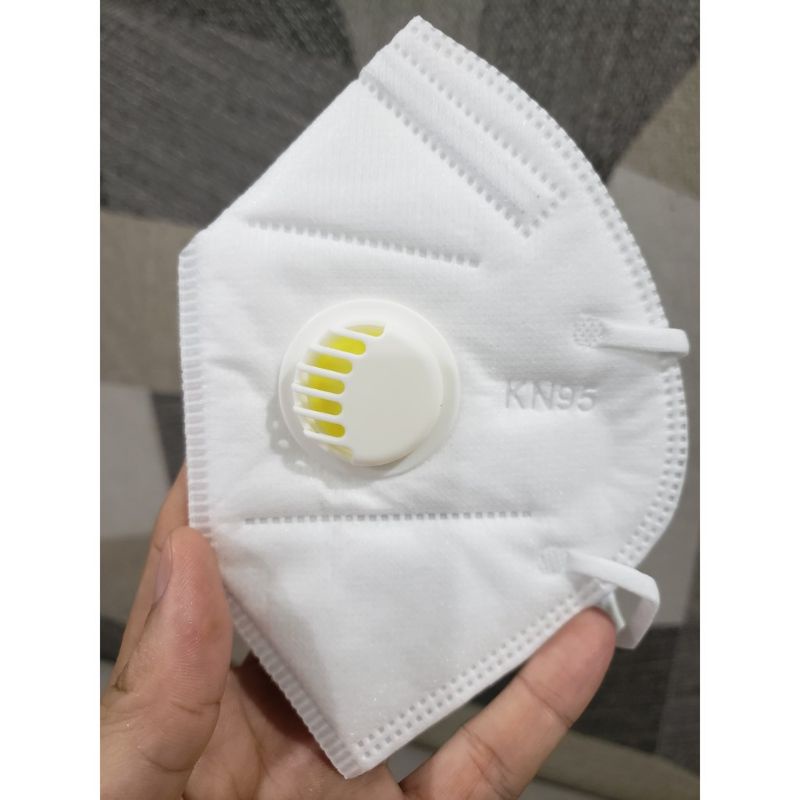 Khẩu trang KN95 có van thở, khẩu trang N95 không có van chống bụi mịn và kháng khuẩn tối ưu | BigBuy360 - bigbuy360.vn