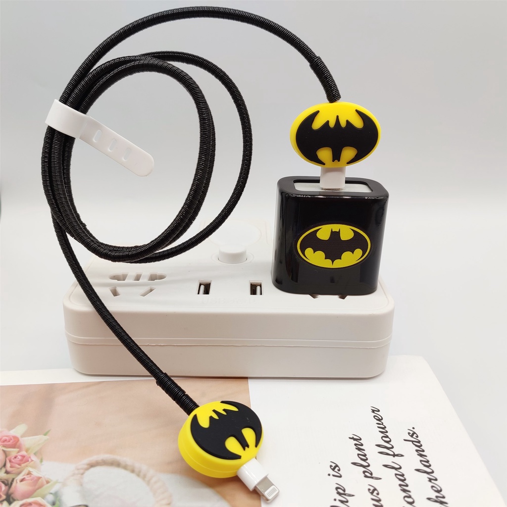 Bộ 4 Phụ Kiện Bảo Vệ Đầu Cáp Sạc Chống Sốc Hình Captain America/Iron Man/Batman Dễ Thương Cho Apple iphone 18W/20w