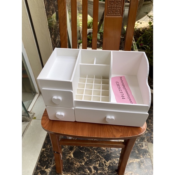 Kệ đựng mỹ phẩm max 35cm trắng full ô son