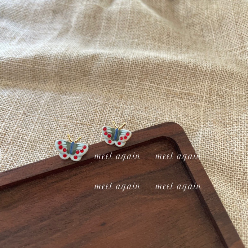 Khuyên Tai Hình Bướm Nhỏ Màu Đỏ Mini Phong Cách Nhật Bản Hàn Quốc