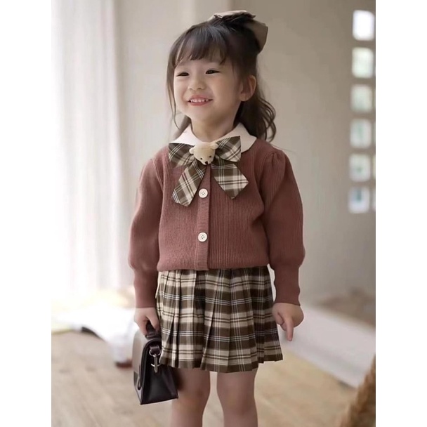 (sỉ)sét bộ áo tăm nhung phối chân váy kẻ xếp ly xinh xắn (10-22kg)