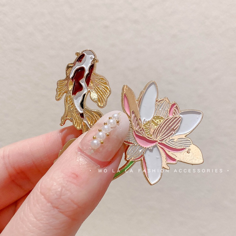 Ghim Cài Áo Hình Con Nai Thời Trang