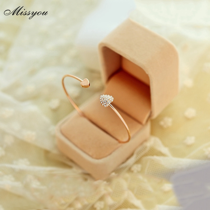 Kiềng Tay Mạ Vàng Mặt Trái Tim Đính Đá Thời Trang