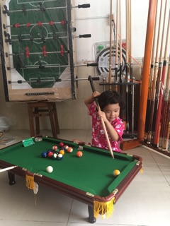 Bàn bida trẻ em chân thấp