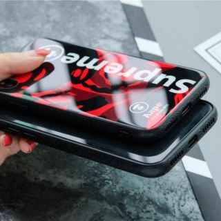 Ốp iPhone X Supreme