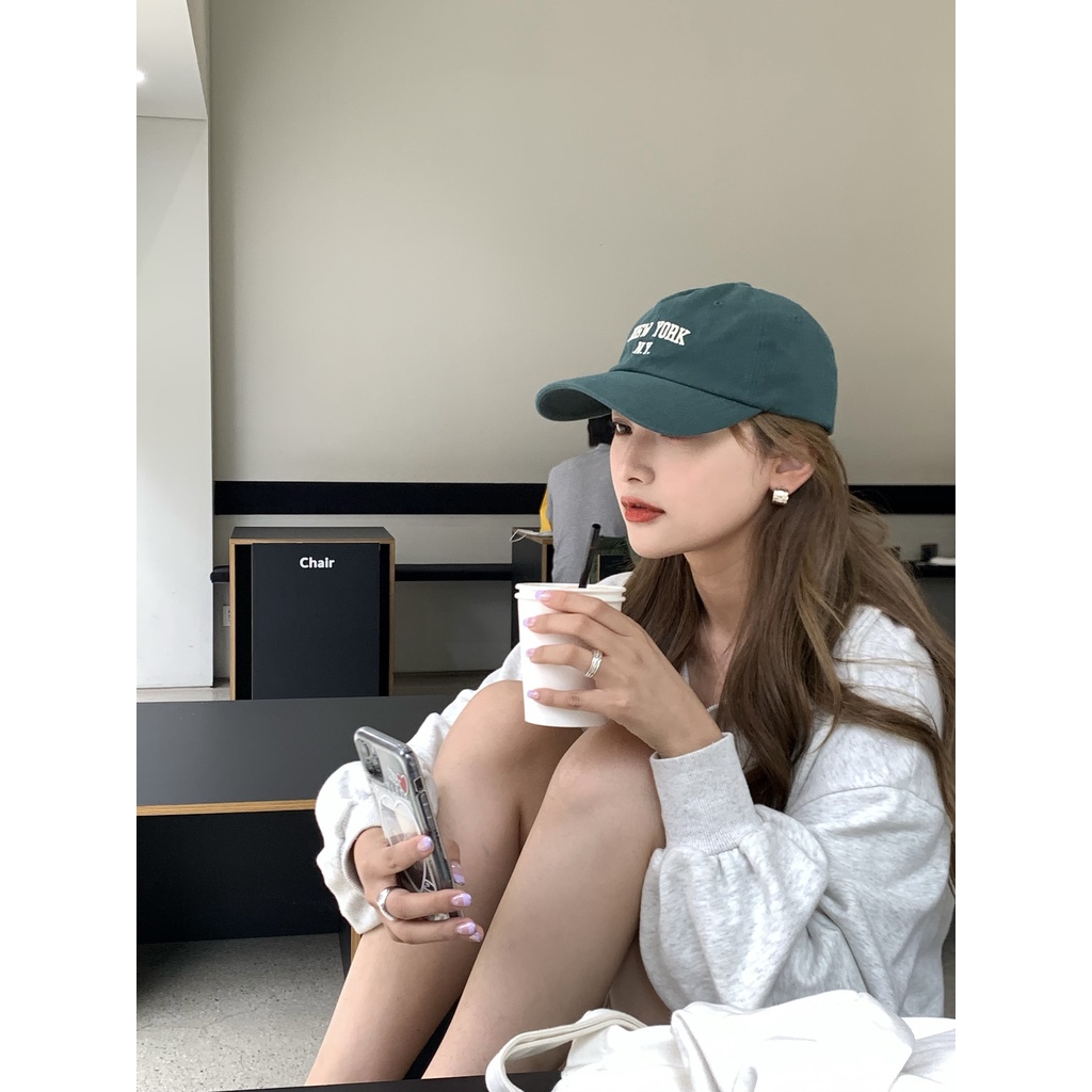 Mũ lưỡi trai màu xanh lá họa tiết chữ phong cách hàn quốc cổ điển thời trang mùa thu dành cho nữ