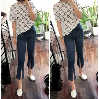 Quần topshop xuất xịn ống loe xẻ tà màu trung size 27 newtag hâjsksksnskkssjhzjsbsjzjzbznzjznzbzjjzsnsnsjsjsjsbsjsjsjzbz