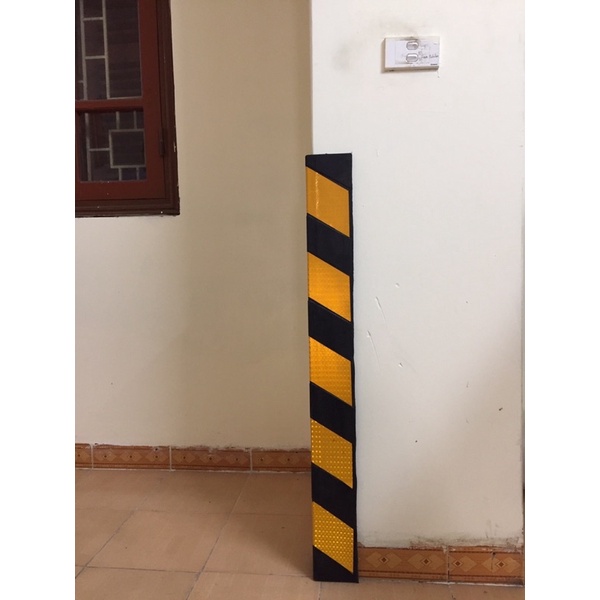 Ốp cột vuông cao su