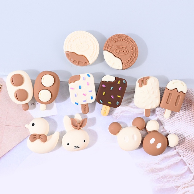 Charm Oreo Tông Màu Chocolate Nâu Và Trắng Cho Các Bạn Trang Trí Kẹp Tóc, Bình Nước, Dán Jibbitz, Vỏ Ốp Điện Thoại, Diy