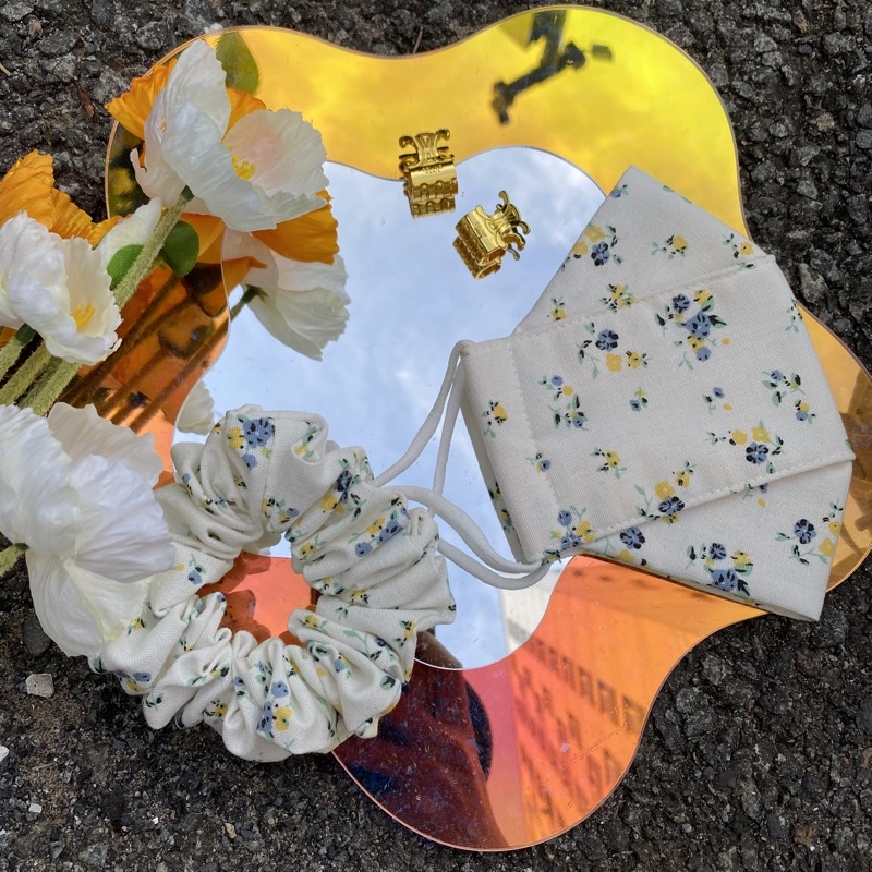 Khẩu trang vải linen lót vải xô muslin hoa nhí cho bé và người lớn ( ảnh chụp thật )