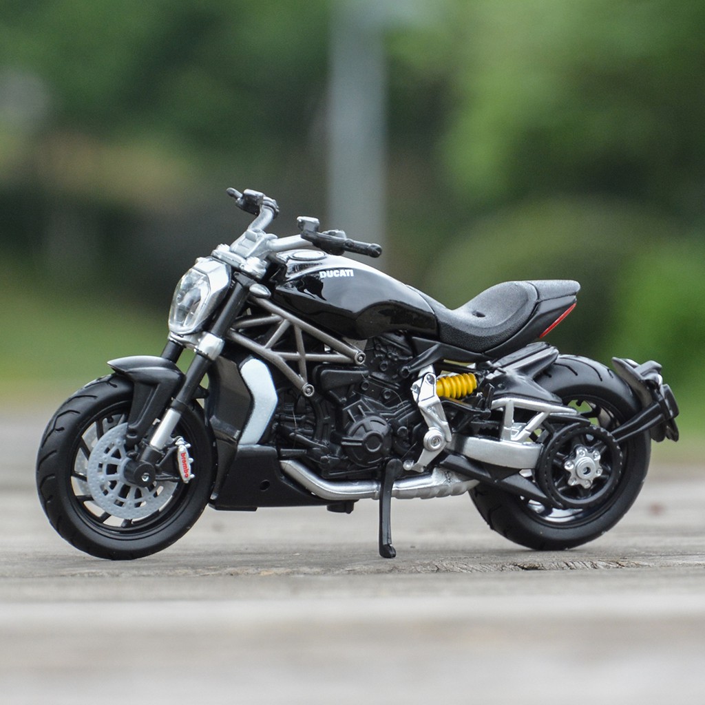 Bburago 1:18 2016 Ducati Xdiavel S Die Cast Đồ chơi mô hình tĩnh mô tô sưu tầm
