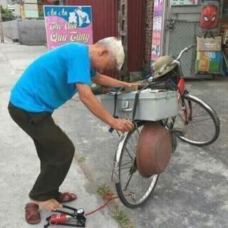 Bơm đạp chân bơm xe máy bơm xe đạp