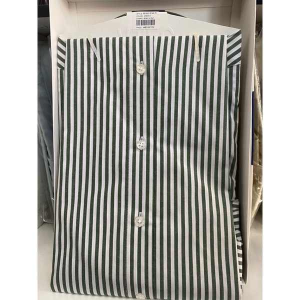 Áo slimfit dài tay không  túi việt tiến giá 445k giảm còn 199k