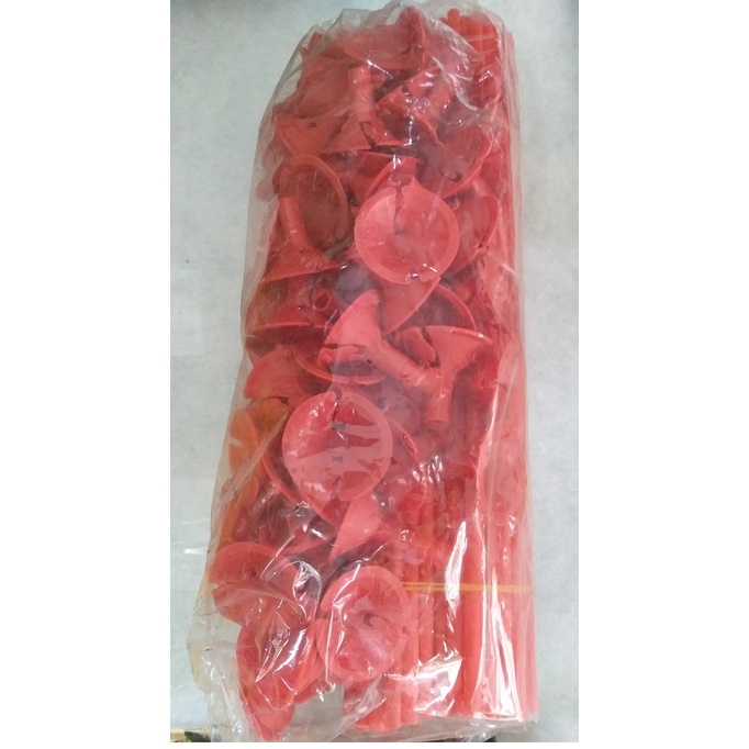 Que cài bong bóng phát tặng bong bóng