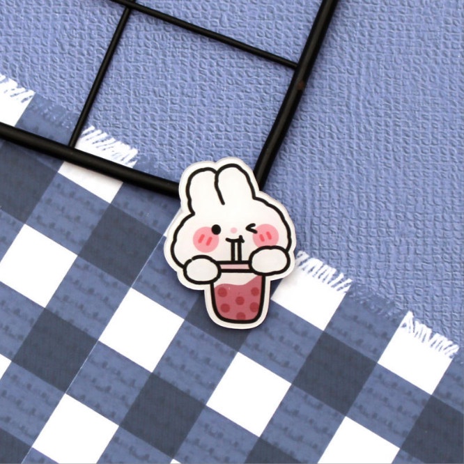 Sticker, ghim cài trang trí đồ dùng cá nhân chủ đầu nhóc thiên sứ và gấu thỏ dễ thương STHIENSU