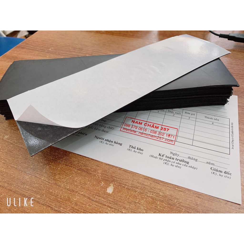 Nam châm dẻo dày 1mm làm decal ( có keo dán) kt 255x75mm