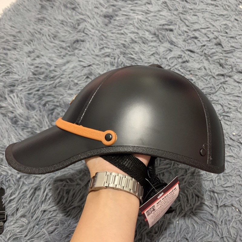 Mũ bảo hiểm demen nam nữ trẻ trung khoé lỗ phía sau