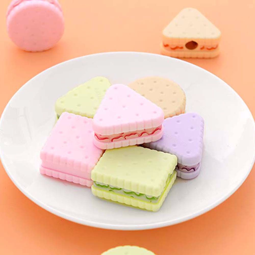 1 đồ chuốt bút chì hình bánh quy bằng nhựa màu sắc ngẫu nhiên