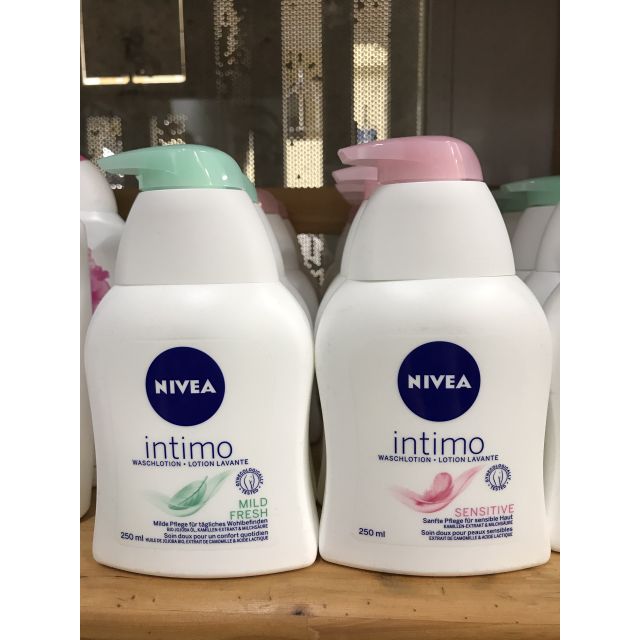 Dung dịch vệ sinh phụ nữ Nivea Intimo Đức 250ml