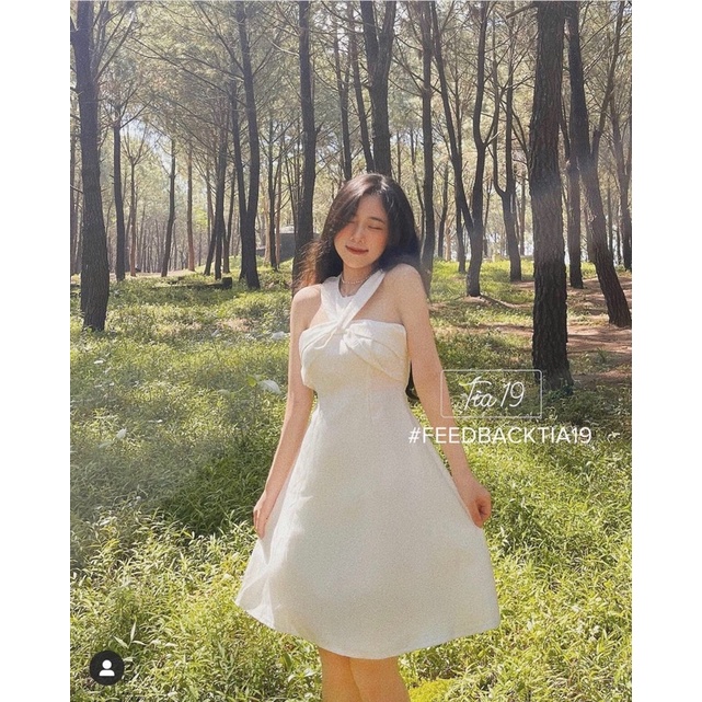 Đầm cổ yếm xoắn ngực,váy nữa xoè noel diên chụp hình siêu xinh