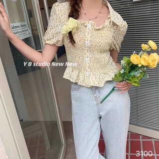 Áo sơmi hoa khoét ngực