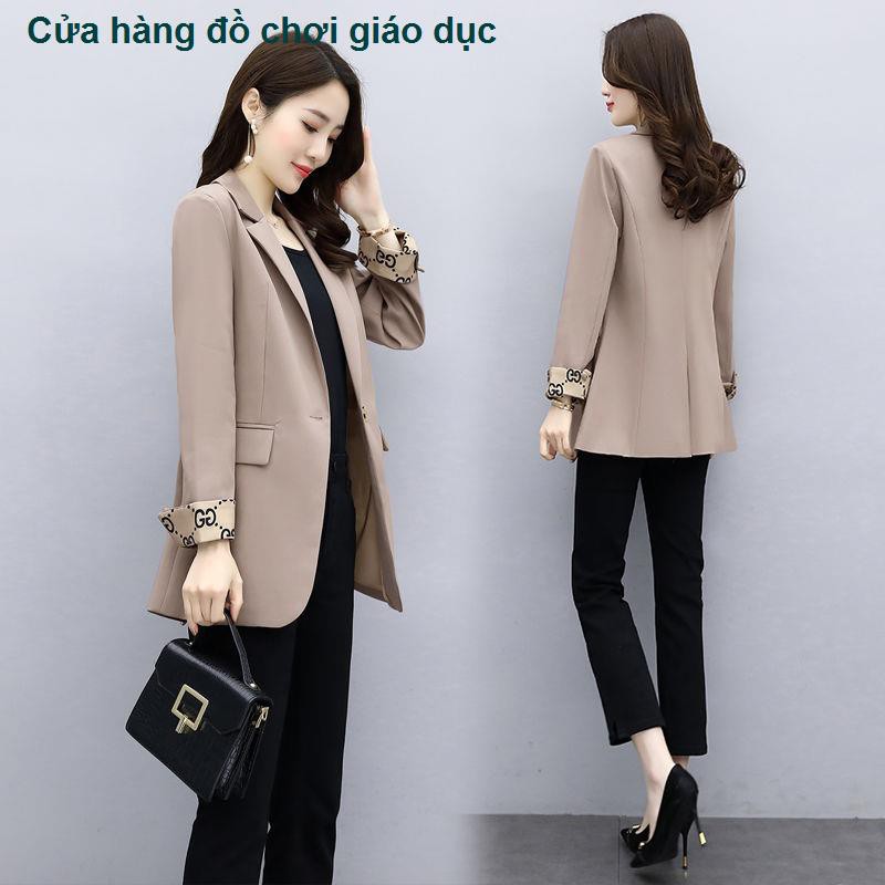 Bộ vest nữ mùa xuân và thu 2021 Phụ phong cách mới phương tây ngắn chiên đường phố tự trồng trọt phù hợp với áo k